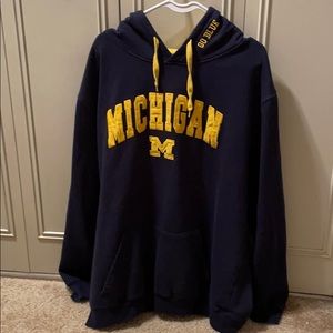 💙Michigan (UofM) Sweatshirt 💛
